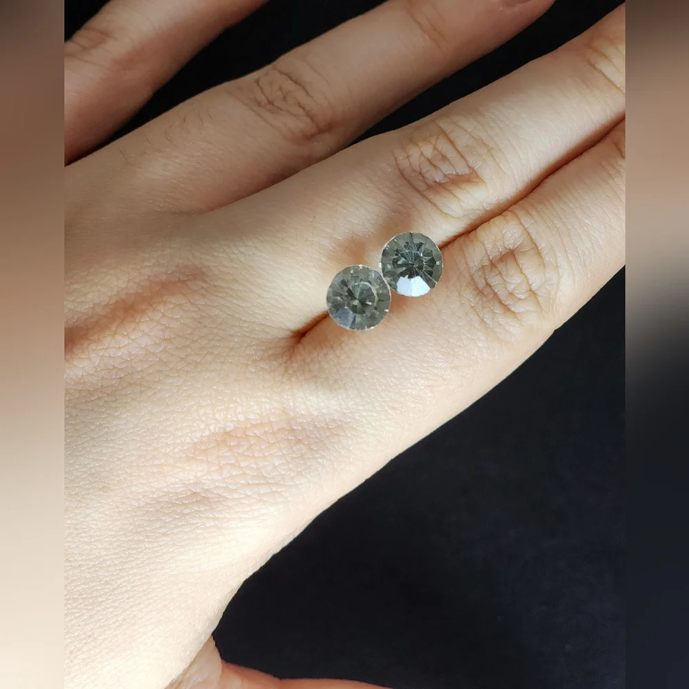 Clear Rhinestone Stud Earrings
